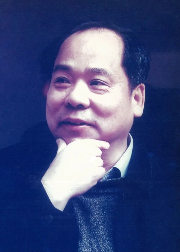 无手续费配资网 同济大学原常务副校长李永盛因病去世，他是同济001号博士，曾当过9年工人